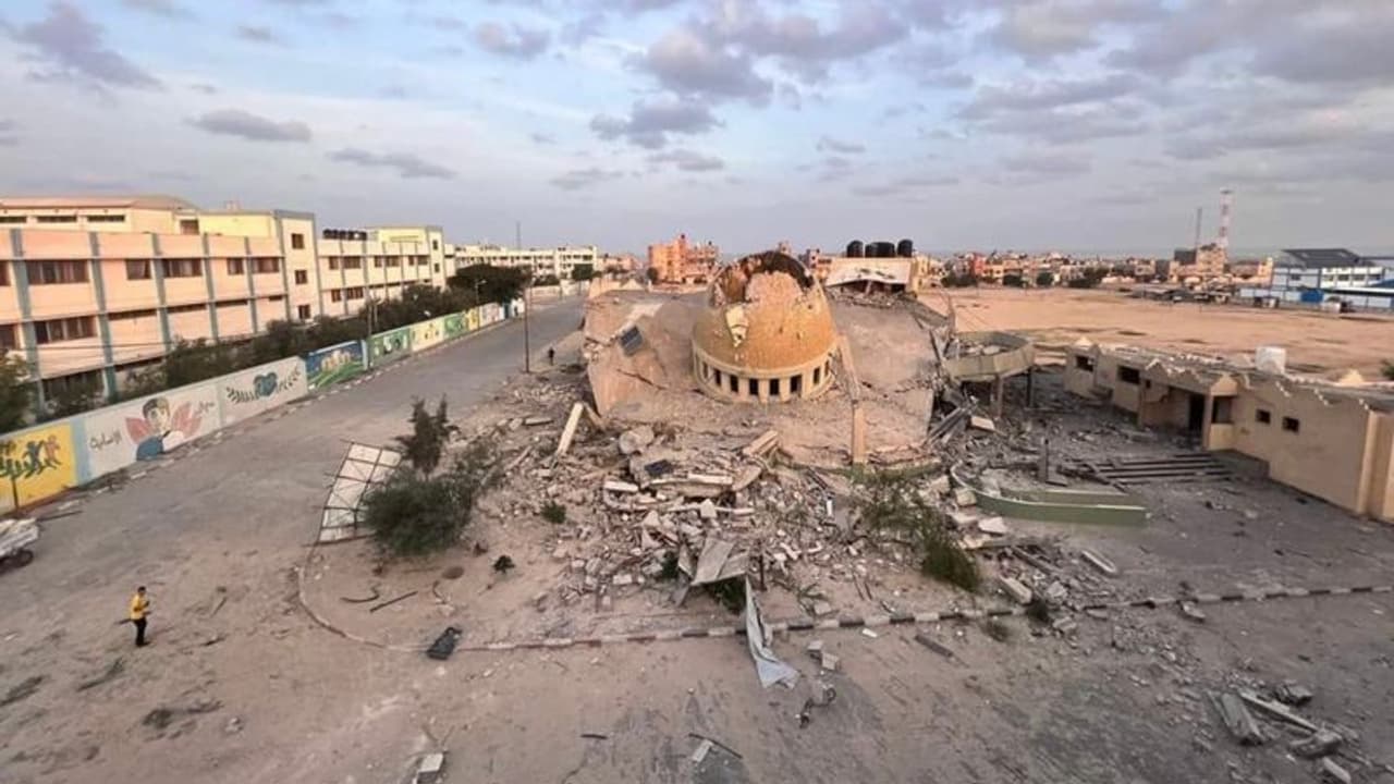 ಹಮಾಸ್ ಉಗ್ರರ ವಿರುದ್ದ ಸತತ ದಾಳಿ, ಗಾಜಾದ ಐತಿಹಾಸಿಕ ಮಸೀದಿ ಧ್ವಂಸಗೊಳಿಸಿದ ಇಸ್ರೇಲ್! ಹಮಾಸ್ ಉಗ್ರರ ವಿರುದ್ದ ಸತತ ದಾಳಿ, ಗಾಜಾದ ಐತಿಹಾಸಿಕ ಮಸೀದಿ ಧ್ವಂಸಗೊಳಿಸಿದ ಇಸ್ರೇಲ್!