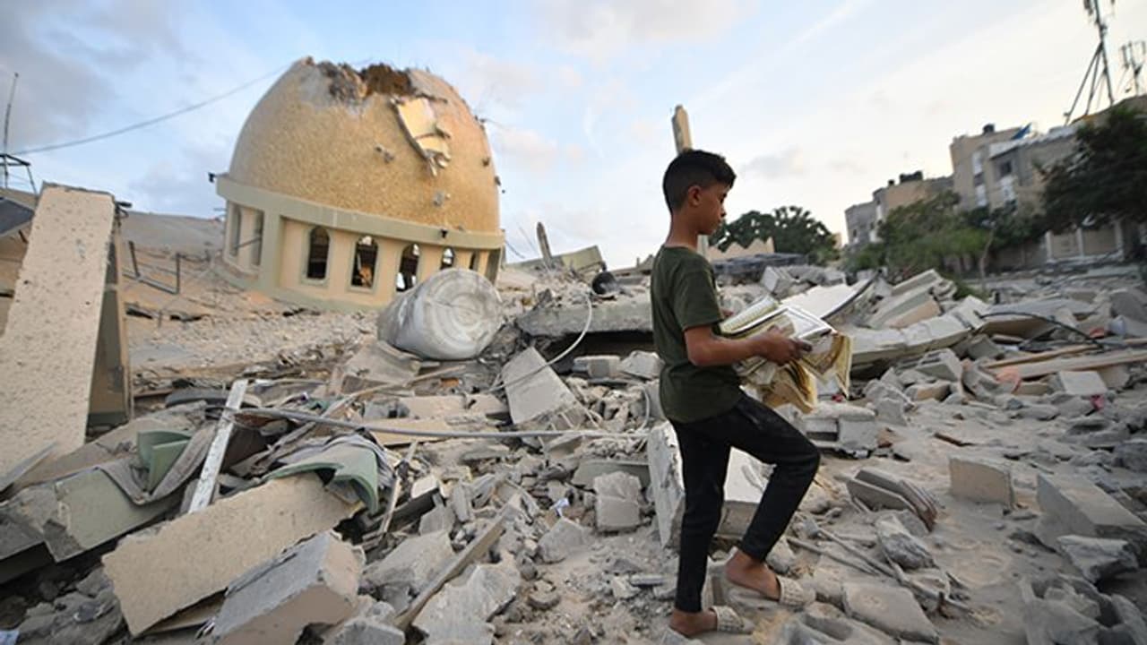 Israel Hamas war: Death toll goes past 1100, airstrikes on Hamas sites in Gaza intensify Israel Hamas war: Death toll goes past 1100, airstrikes on Hamas sites in Gaza intensify