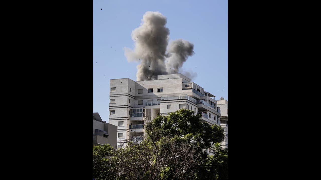 യുദ്ധവെറിയിൽ പശ്ചിമേഷ്യ; ഇന്ത്യക്കാരെ ഒഴിപ്പിക്കുന്നതിൽ ചര്‍ച്ചകൾ സജീവം, ഗൾഫ് രാജ്യങ്ങളുമായും ചര്‍ച്ച നടത്തും