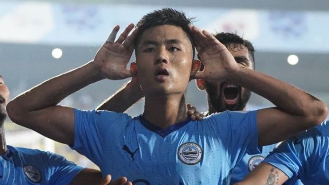 മുംബൈക്ക് വേണ്ടി ഗോള്‍ നേടിയത് മുന്‍ ബ്ലാസ്‌റ്റേഴ്‌സ് താരം! എവേ ഗ്രൗണ്ടില്‍ കൊമ്പന്മാര്‍ വീണു; ആദ്യ തോല്‍വി