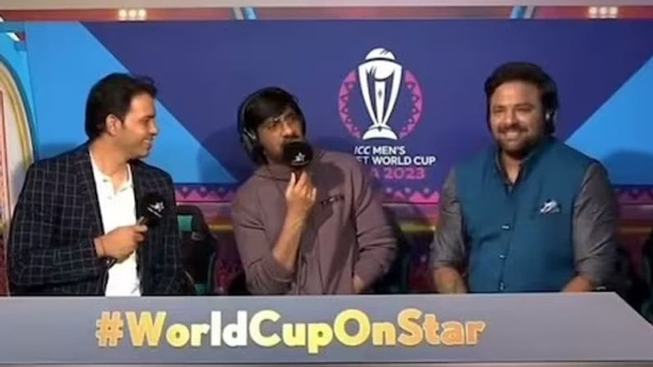 Mass Maharaja Ravi Teja turns live commentator for India vs Australia World Cup 2023 match; video goes VIRAL Mass Maharaja Ravi Teja turns live commentator for India vs Australia World Cup 2023 match; video goes VIRAL