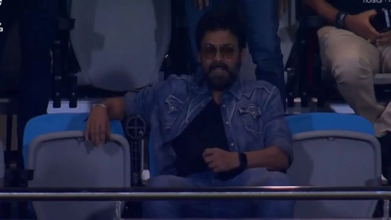 IND vs AUS: சென்னையில் நடந்த இந்தியா – ஆஸ்திரேலியா உலகக் கோப்பைக்காக வந்த நடிகர் வெங்கடேஷ், சதீஷ்! IND vs AUS: சென்னையில் நடந்த இந்தியா – ஆஸ்திரேலியா உலகக் கோப்பைக்காக வந்த நடிகர் வெங்கடேஷ், சதீஷ்!