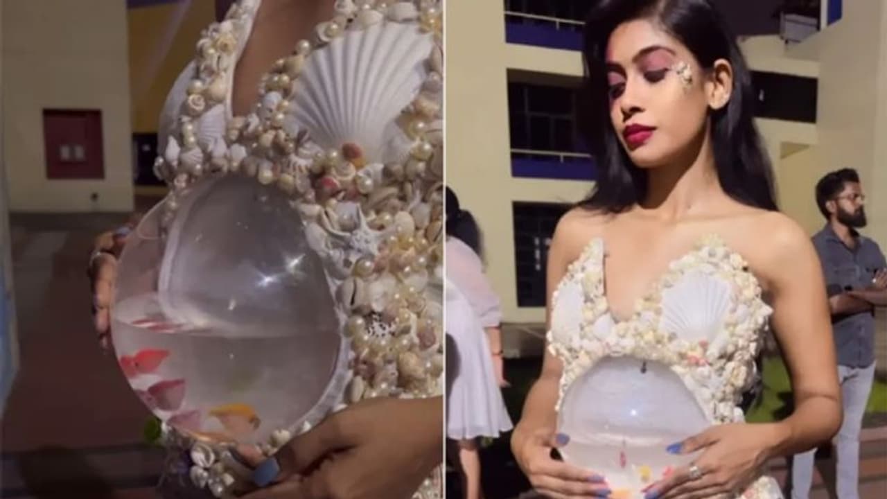 ഫാഷൻ ഷോയില് ജീവനുള്ള മീനുകളെയിട്ട ഉടുപ്പ്; മോഡലിനെതിരെ രൂക്ഷവിമര്ശനം വീഡിയോ ഫാഷൻ ഷോയില് ജീവനുള്ള മീനുകളെയിട്ട ഉടുപ്പ്; മോഡലിനെതിരെ രൂക്ഷവിമര്ശനം വീഡിയോ