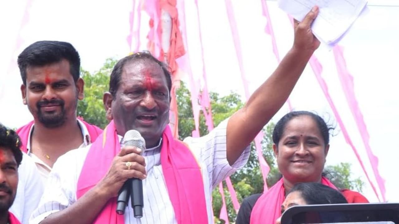 రాష్ట్ర అభివృద్ధి, ప్రభుత్వ పథకాలే బీఆర్ఎస్ ను గెలిపిస్తాయి.. : మంత్రి కొప్పుల ఈశ్వర్ రాష్ట్ర అభివృద్ధి, ప్రభుత్వ పథకాలే బీఆర్ఎస్ ను గెలిపిస్తాయి.. : మంత్రి కొప్పుల ఈశ్వర్