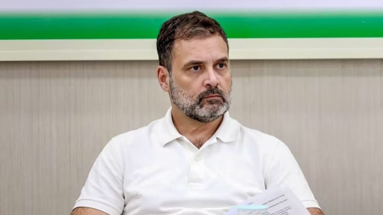 ಮಣಿಪುರಕ್ಕಿಂತ ಇಸ್ರೇಲ್ ಮೇಲೆ ಮೋದಿಗೆ ಕಾಳಜಿ ರಾಹುಲ್ ವಾಗ್ದಾಳಿ, ಬೆತ್ತಲೆ ಮೆರವಣಿಗೆ 7 ಜನರ ವಿರುದ್ಧ ಕೇಸ್ ಮಣಿಪುರಕ್ಕಿಂತ ಇಸ್ರೇಲ್ ಮೇಲೆ ಮೋದಿಗೆ ಕಾಳಜಿ ರಾಹುಲ್ ವಾಗ್ದಾಳಿ, ಬೆತ್ತಲೆ ಮೆರವಣಿಗೆ 7 ಜನರ ವಿರುದ್ಧ ಕೇಸ್