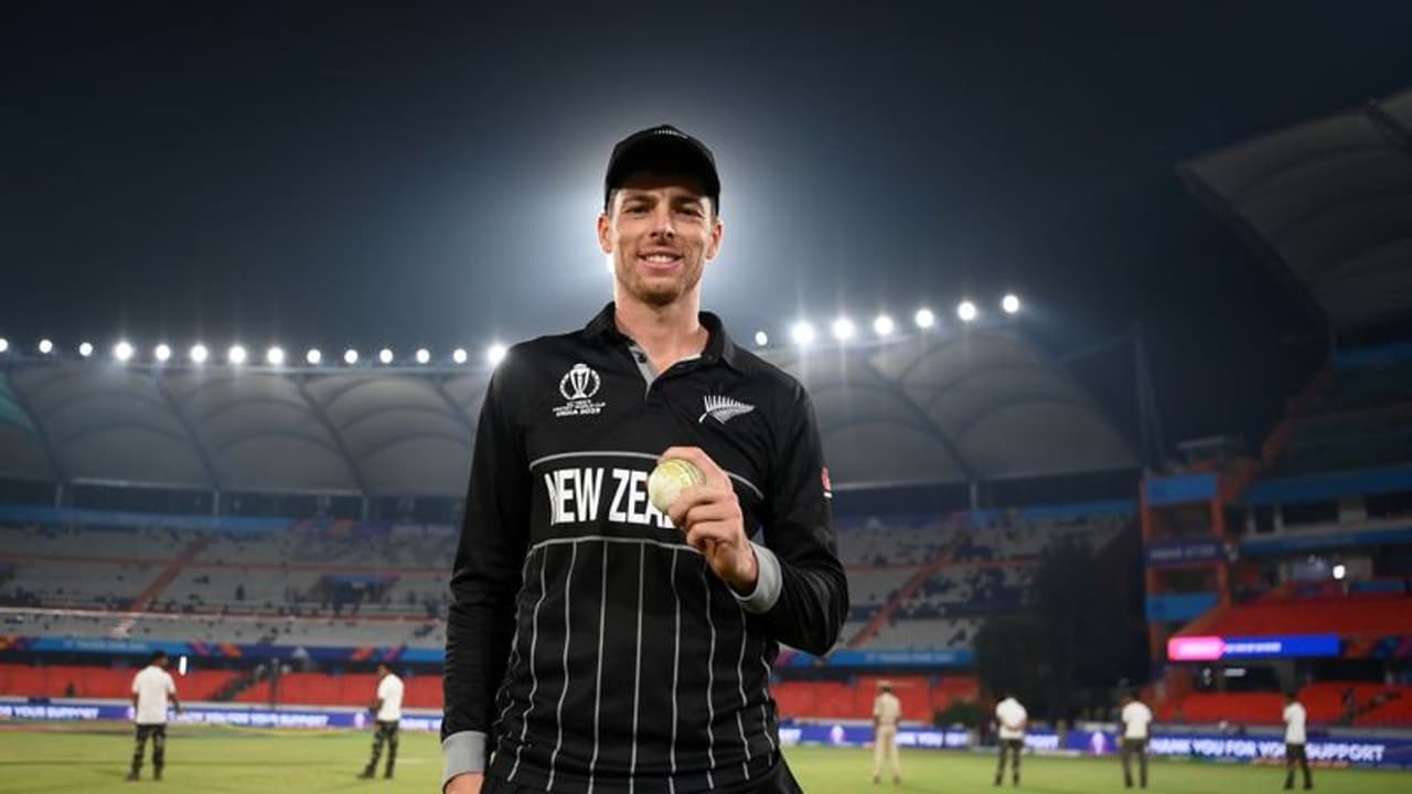 ഒരു പന്തില്‍ 13 റണ്‍സ്! നെതര്‍ലന്‍ഡ്‌സിനെതിരെ അത്യപൂര്‍വ നേട്ടം സ്വന്തമാക്കി കിവീസ് താരം മിച്ചല്‍ സാന്‍റ്നര്‍