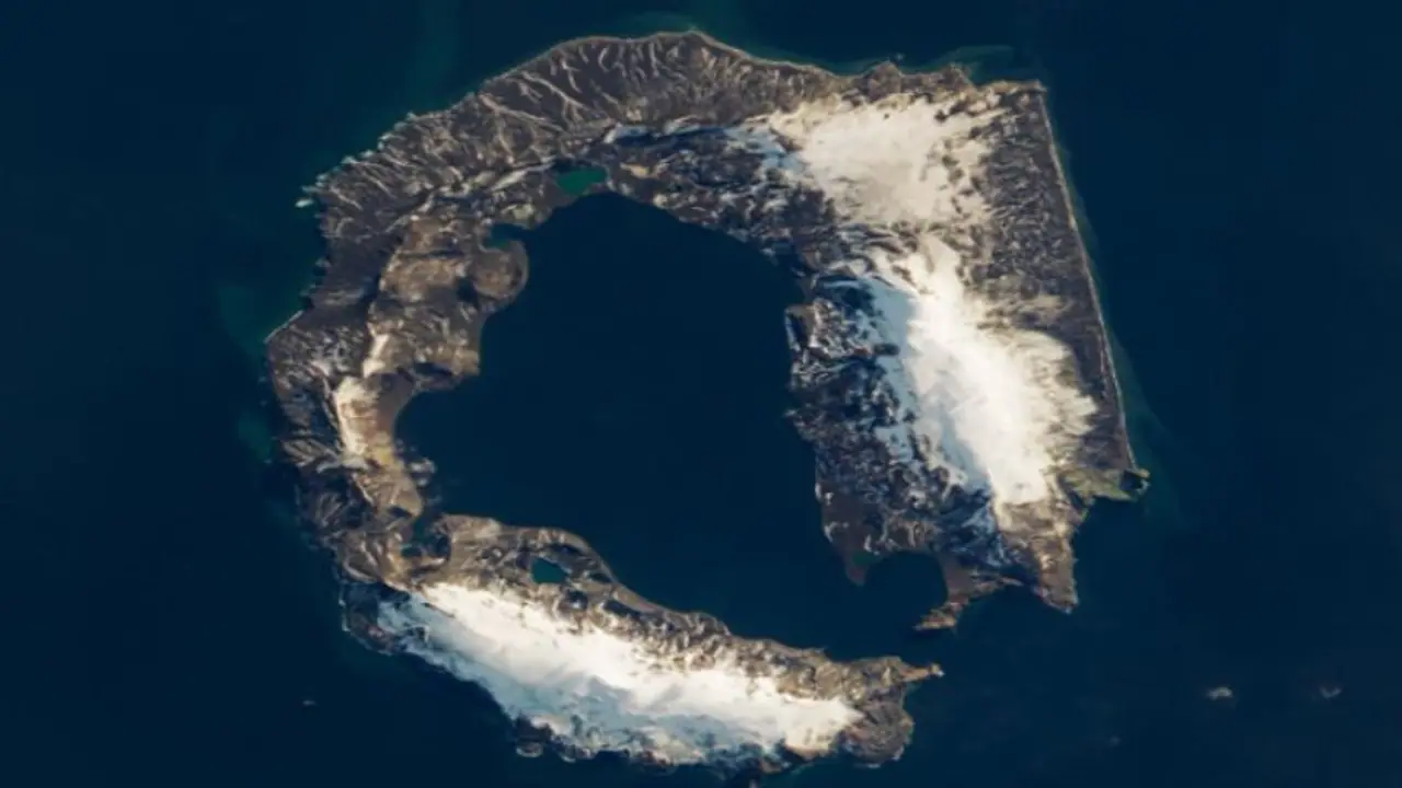 "தில்லிருந்தா அந்த தீவுக்குள்ள போகலாம்".. அண்டார்டிகா தீபகற்பத்தில் ஒரு அதிசய தீவு நாசா வெளியிட்ட வைரல் Pic! "தில்லிருந்தா அந்த தீவுக்குள்ள போகலாம்".. அண்டார்டிகா தீபகற்பத்தில் ஒரு அதிசய தீவு நாசா வெளியிட்ட வைரல் Pic!