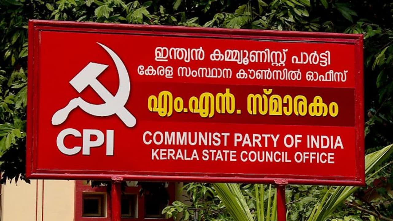 മത്സരിക്കുന്നത് സ്റ്റാര് മണ്ഡലങ്ങളിൽ, വിജയസാധ്യതയുള്ള സ്ഥാനാര്ത്ഥികളെ തേടി സിപിഐയുടെ നെട്ടോട്ടം മത്സരിക്കുന്നത് സ്റ്റാര് മണ്ഡലങ്ങളിൽ, വിജയസാധ്യതയുള്ള സ്ഥാനാര്ത്ഥികളെ തേടി സിപിഐയുടെ നെട്ടോട്ടം