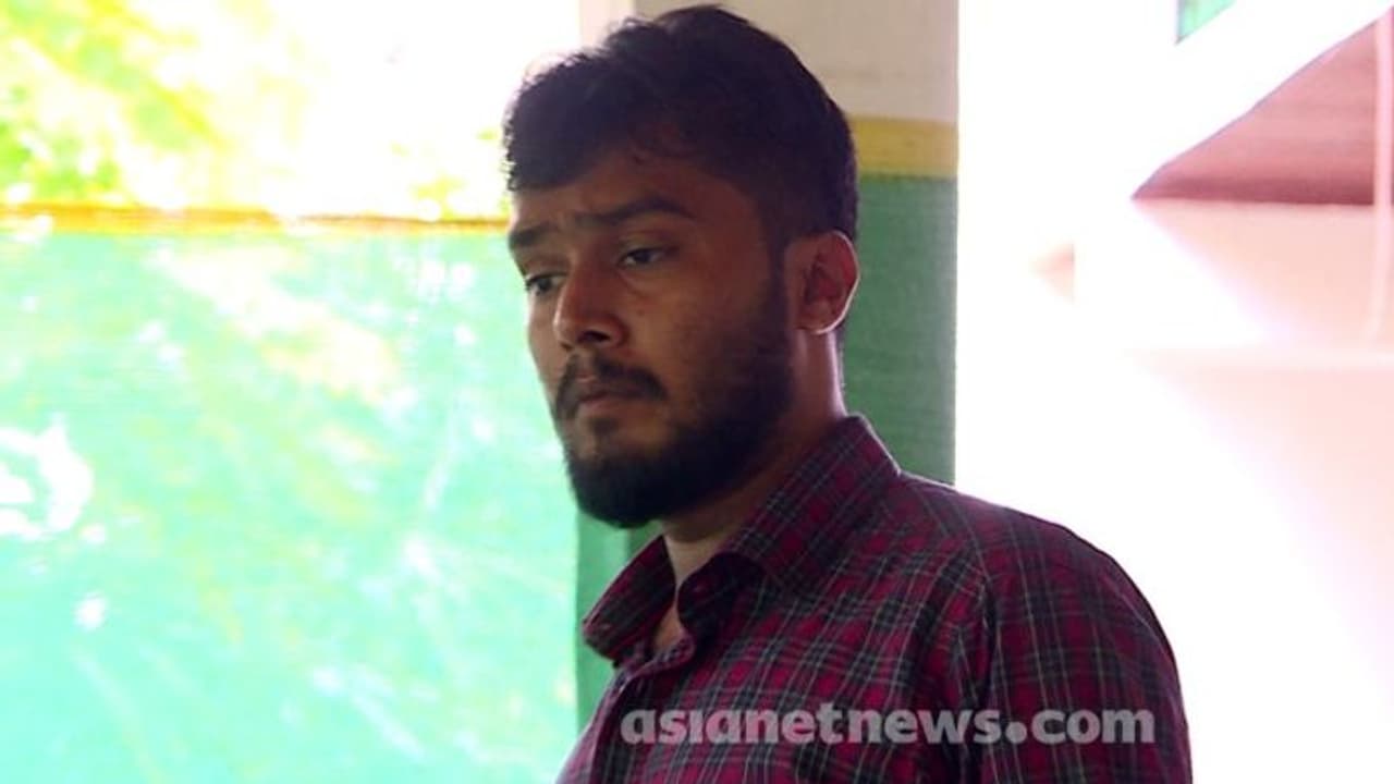 ഭീഷണിപ്പെടുത്തി പണം വാങ്ങിയെന്ന് ഹരിദാസൻ; ബാസിത് മഞ്ചേരിയിൽ പൊലീസ് പിടിയിൽ ഭീഷണിപ്പെടുത്തി പണം വാങ്ങിയെന്ന് ഹരിദാസൻ; ബാസിത് മഞ്ചേരിയിൽ പൊലീസ് പിടിയിൽ