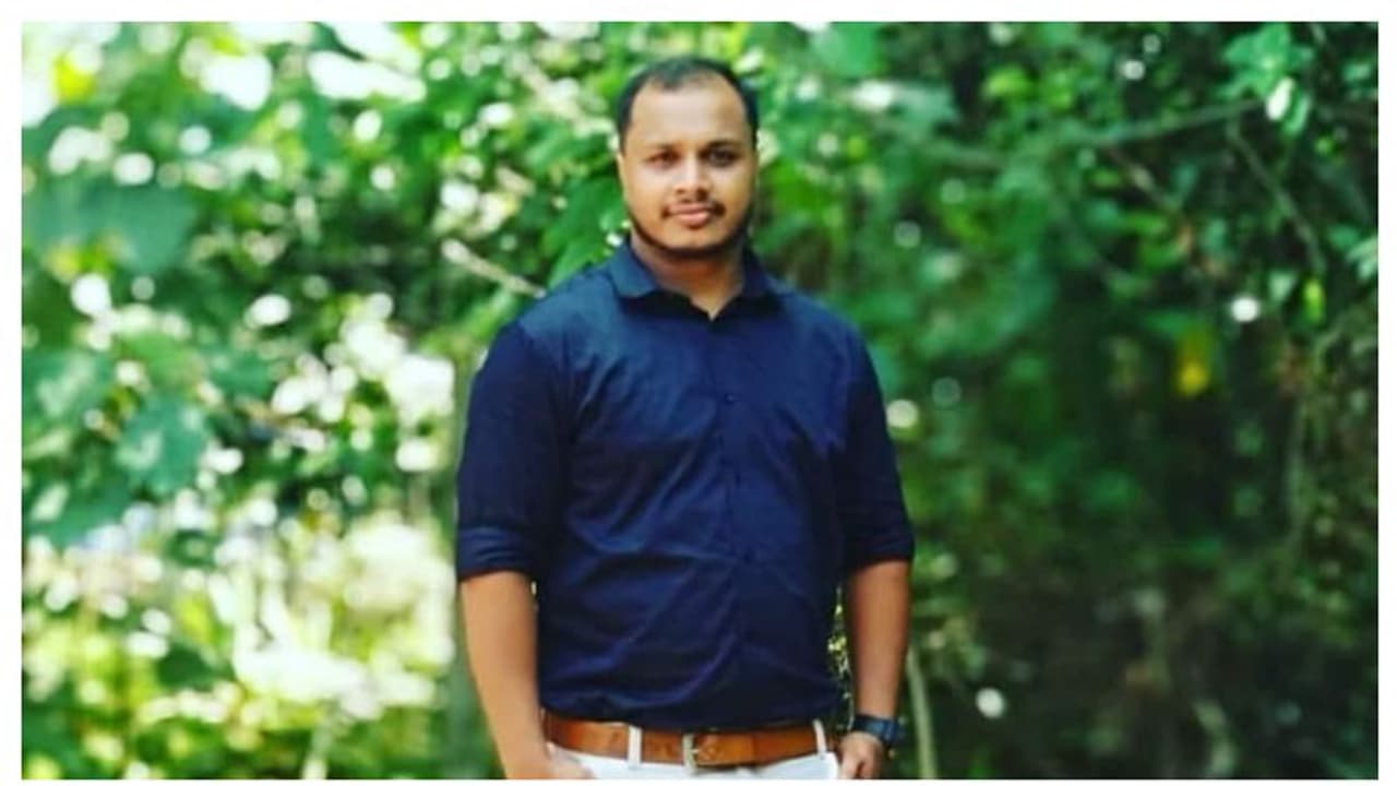 വാഹനാപകടത്തില് മരിച്ച പ്രവാസി മലയാളിയുടെ മൃതദേഹം ഖബറടക്കി വാഹനാപകടത്തില് മരിച്ച പ്രവാസി മലയാളിയുടെ മൃതദേഹം ഖബറടക്കി