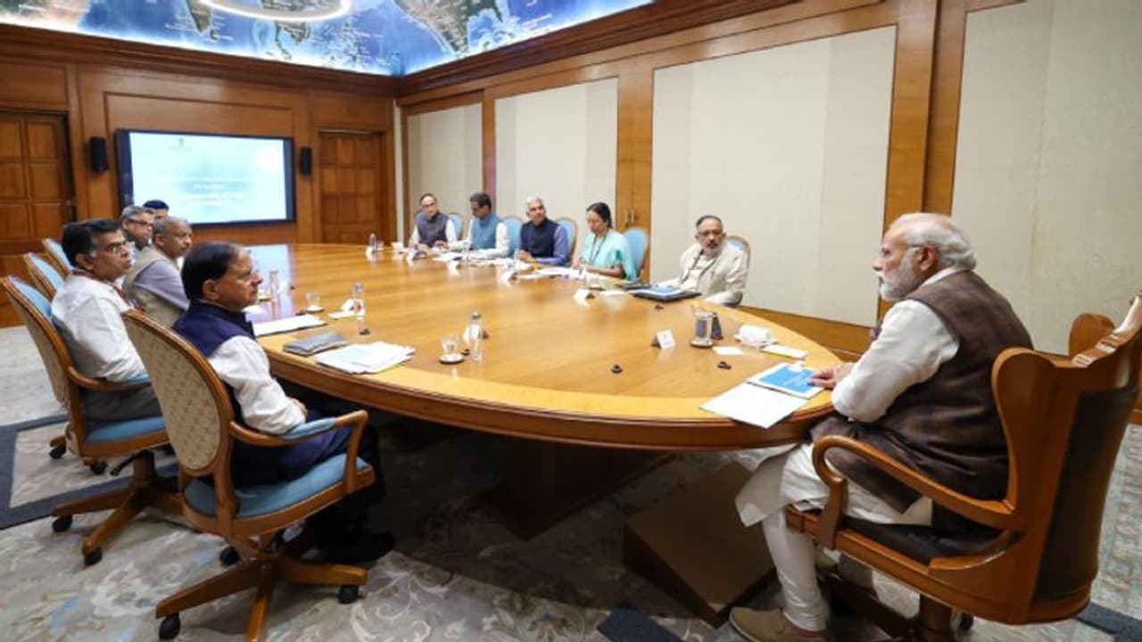 சுதந்திர தின உரை.. அறிவிக்கப்பட்ட திட்டங்கள்.. எவ்வளவு முன்னேற்றம் அடைந்துள்ளது ஆய்வு செய்த பிரதமர் மோடி!