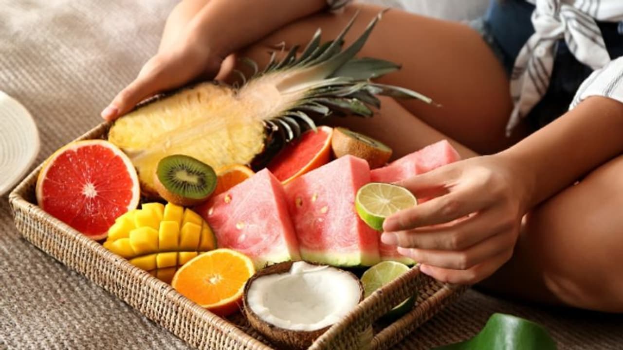 എപ്പോഴും തുമ്മലും ജലദോഷവുമാണോ? പ്രതിരോധശേഷി കൂട്ടാന്‍ പതിവായി കഴിക്കാം ഈ ഏഴ് ഭക്ഷണങ്ങള്‍...