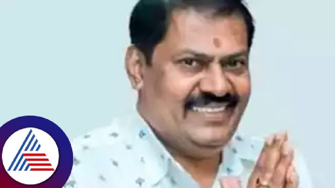 ಅಖಂಡ ಶ್ರೀನಿವಾಸಮೂರ್ತಿ ಜೆಡಿಎಸ್ ಸೇರಿ ಲೋಕಸಭೆಗೆ ಸ್ಪರ್ಧೆ? ಅಖಂಡ ಶ್ರೀನಿವಾಸಮೂರ್ತಿ ಜೆಡಿಎಸ್ ಸೇರಿ ಲೋಕಸಭೆಗೆ ಸ್ಪರ್ಧೆ?