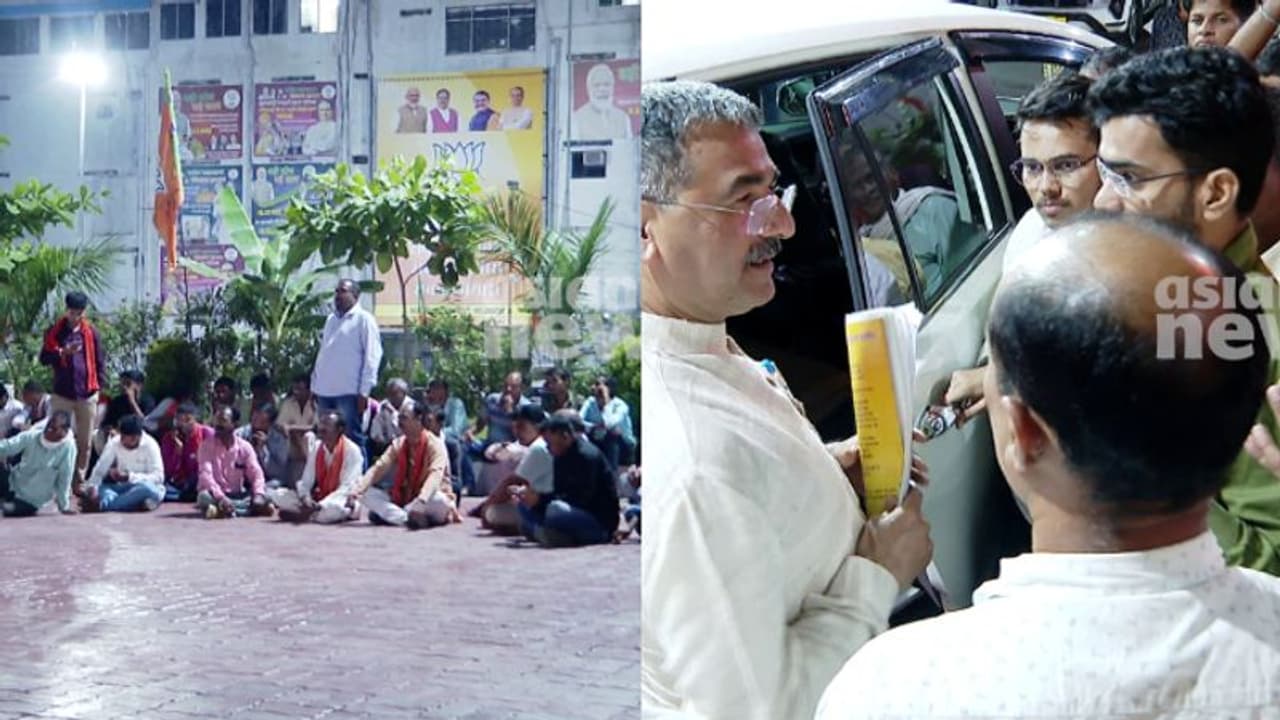 മധ്യപ്രദേശില് ബിജെപിയില് കലഹം; സ്ഥാനാര്ത്ഥിയെ മാറ്റണമെന്നാവശ്യപ്പെട്ട് പ്രതിഷേധം മധ്യപ്രദേശില് ബിജെപിയില് കലഹം; സ്ഥാനാര്ത്ഥിയെ മാറ്റണമെന്നാവശ്യപ്പെട്ട് പ്രതിഷേധം