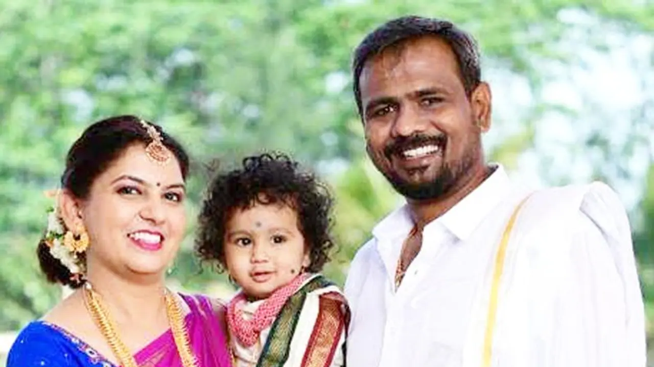 ಗಾಜಾಪಟ್ಟಿಯಲ್ಲಿ ಸಿಲುಕಿಕೊಂಡಿರುವ ಕನ್ನಡಿಗರ ಕುಟುಂಬ ಗಾಜಾಪಟ್ಟಿಯಲ್ಲಿ ಸಿಲುಕಿಕೊಂಡಿರುವ ಕನ್ನಡಿಗರ ಕುಟುಂಬ