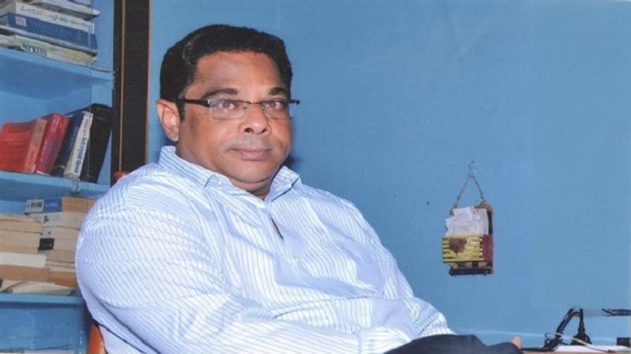 దండమూడి శ్రీచరణ్ కవిత : నవ్య భగవద్గీత! దండమూడి శ్రీచరణ్ కవిత : నవ్య భగవద్గీత!