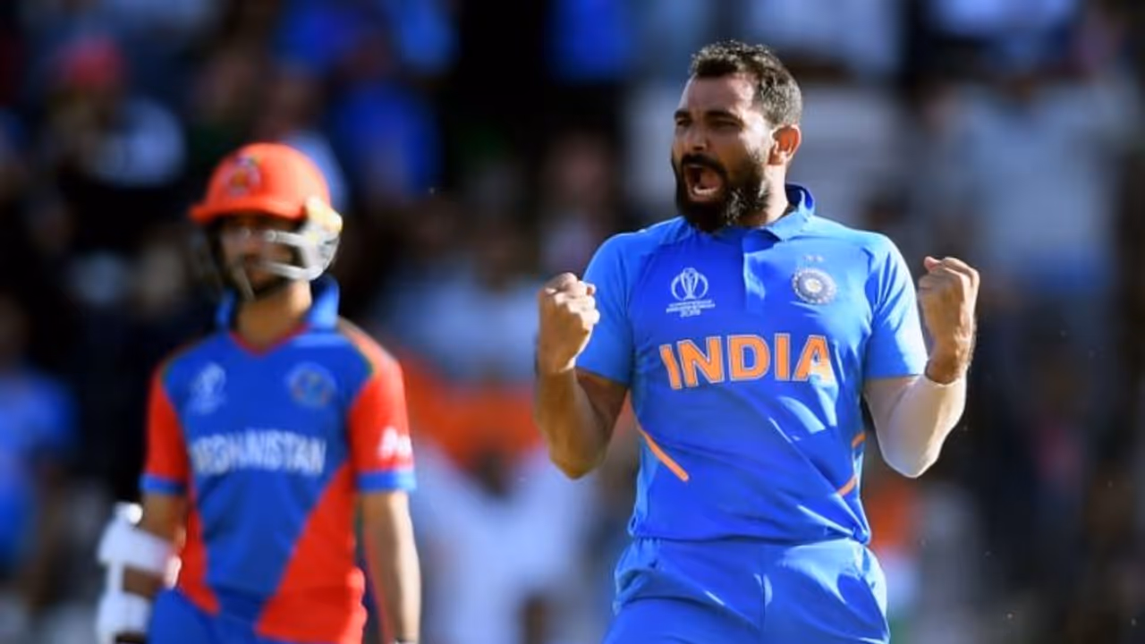 അന്ന് അഫ്ഗാനെതിരെ ഇന്ത്യയുടെ ഹീറോ, ഇന്ന് പ്ലേയിംഗ് ഇലവനിലില്ല; മറക്കാന് പറ്റോ മുഹമ്മദ് ഷമിയുടെ ഹാട്രിക്ക് അന്ന് അഫ്ഗാനെതിരെ ഇന്ത്യയുടെ ഹീറോ, ഇന്ന് പ്ലേയിംഗ് ഇലവനിലില്ല; മറക്കാന് പറ്റോ മുഹമ്മദ് ഷമിയുടെ ഹാട്രിക്ക്