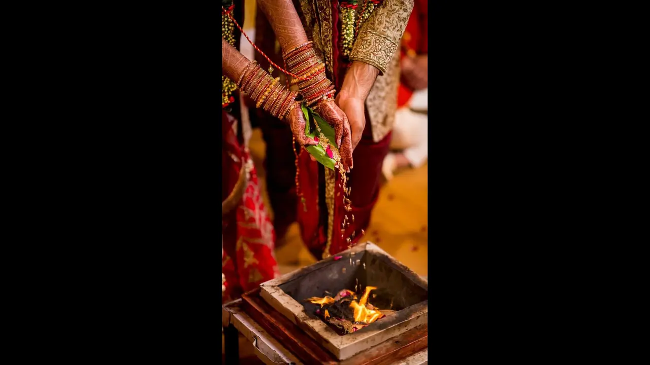 ‘కోడ్‌’ కష్టాలు : డబ్బే కాదు..దుస్తులు, బంగారం, బహుమతులు అన్నీ సీజే .. పెళ్లి చేసేదేట్లా 