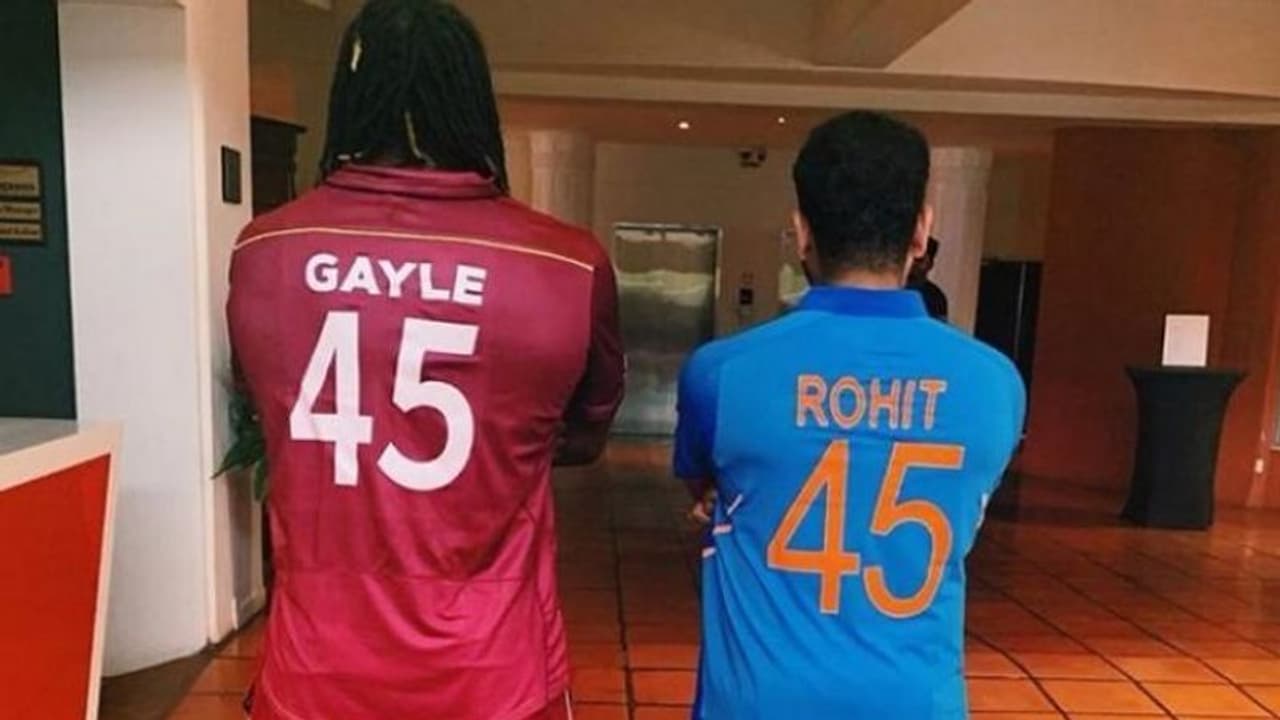 Rohit Sharma: ಸಿಕ್ಸರ್ಗಳ ವಿಶ್ವದಾಖಲೆ ನಿರ್ಮಿಸಿದ ಹಿಟ್ಮ್ಯಾನ್! Rohit Sharma: ಸಿಕ್ಸರ್ಗಳ ವಿಶ್ವದಾಖಲೆ ನಿರ್ಮಿಸಿದ ಹಿಟ್ಮ್ಯಾನ್!