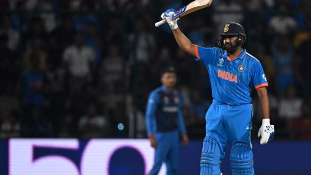 IND vs AFG: உலகக் கோப்பையில் அதிவேகமாக 1000 ரன்களை கடந்த முதல் இந்திய வீரர் என்ற சாதனை படைத்த ரோகித் சர்மா!