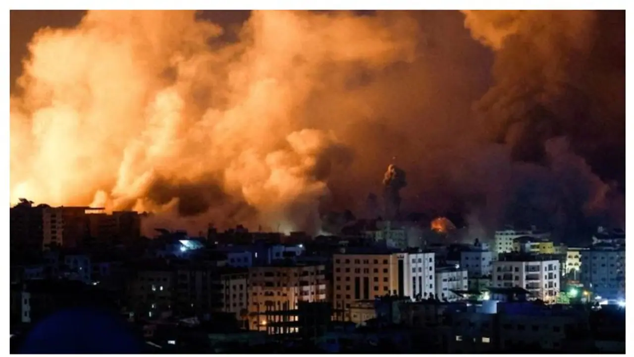 ഇസ്രയേൽ ഹമാസ് യുദ്ധം; കൊല്ലപ്പെട്ടവരുടെ എണ്ണം 2300 കടന്നു, ​ഗാസയിലേക്ക് ഭക്ഷണമെത്തിക്കാൻ അപേക്ഷിച്ച് യുഎൻ 