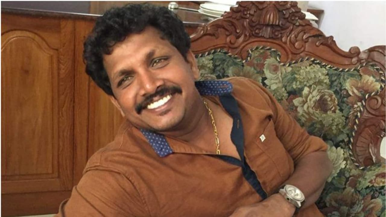 ബസിൽ യുവതിക്ക് നേരെ ലൈം​ഗികാതിക്രമം, ബഹളം വെച്ചപ്പോൾ ഇറങ്ങിയോടി; ഹാസ്യനടൻ ബിനു അറസ്റ്റിൽ 