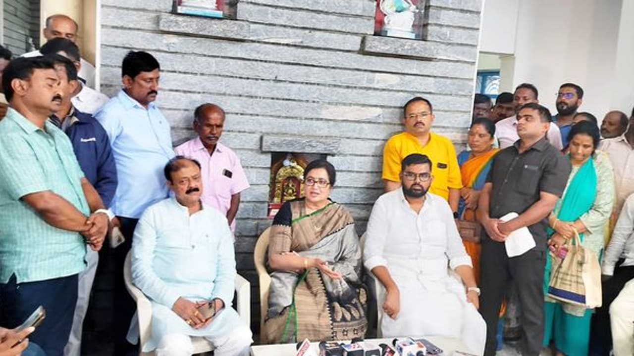 ನನ್ನ ಸ್ಪರ್ಧೆ ಸದ್ಯಕ್ಕೆ ಸಸ್ಪೆನ್ಸ್‌: ಸುಮಲತಾ