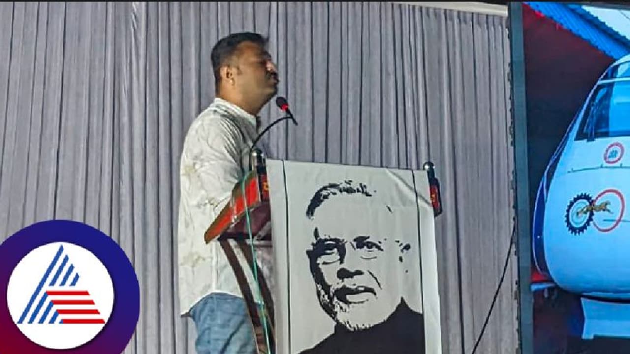 ಮಹಿಷಾ ದಸರಾಕ್ಕೆ ರಾಜ್ಯ ಸರ್ಕಾರ ಅನುಮತಿ; ಚಿಂತಕ ಚಕ್ರವರ್ತಿ ಸೂಲಿಬೆಲೆ ಕೆಂಡಾಮಂಡಲ! ಮಹಿಷಾ ದಸರಾಕ್ಕೆ ರಾಜ್ಯ ಸರ್ಕಾರ ಅನುಮತಿ; ಚಿಂತಕ ಚಕ್ರವರ್ತಿ ಸೂಲಿಬೆಲೆ ಕೆಂಡಾಮಂಡಲ!