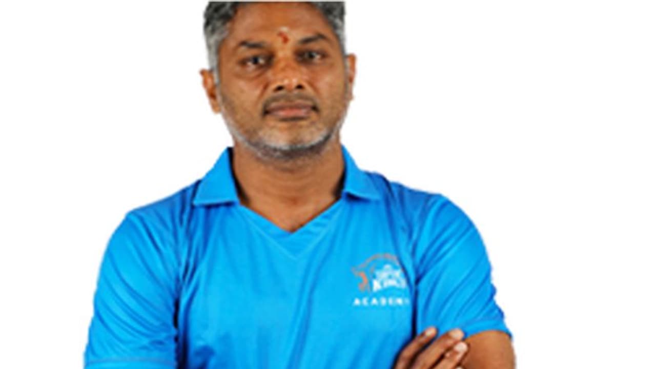 தமிழக அணியின் முன்னாள் பயிற்சியாளர் கோகுலகிருஷ்ணன் திடீர் மரணம்! தமிழக அணியின் முன்னாள் பயிற்சியாளர் கோகுலகிருஷ்ணன் திடீர் மரணம்!