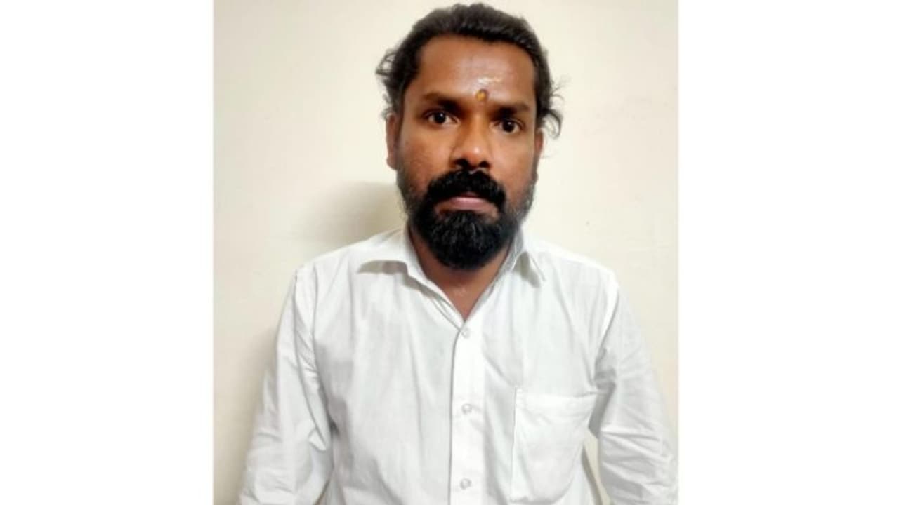 ശാന്തിപ്പണി പഠിക്കാനെത്തിയ 10 വയസുകാരനെ പീഡിപ്പിച്ചു; നിര്ണായക തെളിവായത് ആറ് വയസുകാരന്റെ മൊഴി ശാന്തിപ്പണി പഠിക്കാനെത്തിയ 10 വയസുകാരനെ പീഡിപ്പിച്ചു; നിര്ണായക തെളിവായത് ആറ് വയസുകാരന്റെ മൊഴി