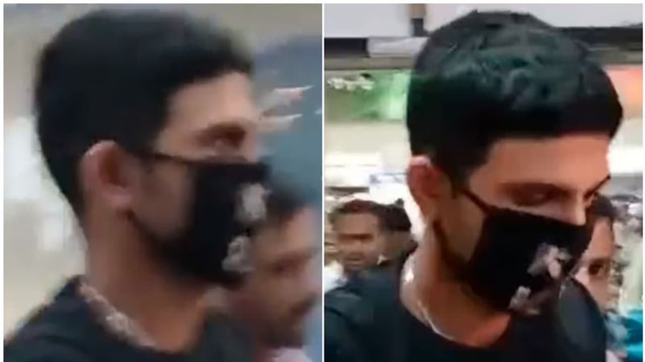 ഇന്ത്യ പാക് വമ്പൻ പോരാട്ടം: മാസ്ക്ക് ധരിച്ച് അഹമ്മദാബാദിലെത്തി സൂപ്പര് താരം, ആശ്വാസ വാർത്ത? വീഡിയോ ഇന്ത്യ പാക് വമ്പൻ പോരാട്ടം: മാസ്ക്ക് ധരിച്ച് അഹമ്മദാബാദിലെത്തി സൂപ്പര് താരം, ആശ്വാസ വാർത്ത? വീഡിയോ