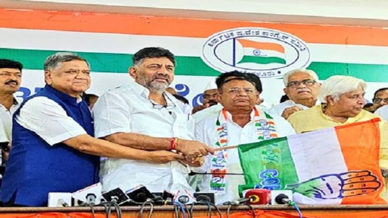 ಬಿಜೆಪಿಯಲ್ಲಿ ಆಗಿರುವ ನೋವೇನು ಅಂತ ತೋರಿಸಲು ಕಾಂಗ್ರೆಸ್ ಸೇರುತ್ತಿದ್ದೇನೆ: ಲಮಾಣಿ ಬಿಜೆಪಿಯಲ್ಲಿ ಆಗಿರುವ ನೋವೇನು ಅಂತ ತೋರಿಸಲು ಕಾಂಗ್ರೆಸ್ ಸೇರುತ್ತಿದ್ದೇನೆ: ಲಮಾಣಿ