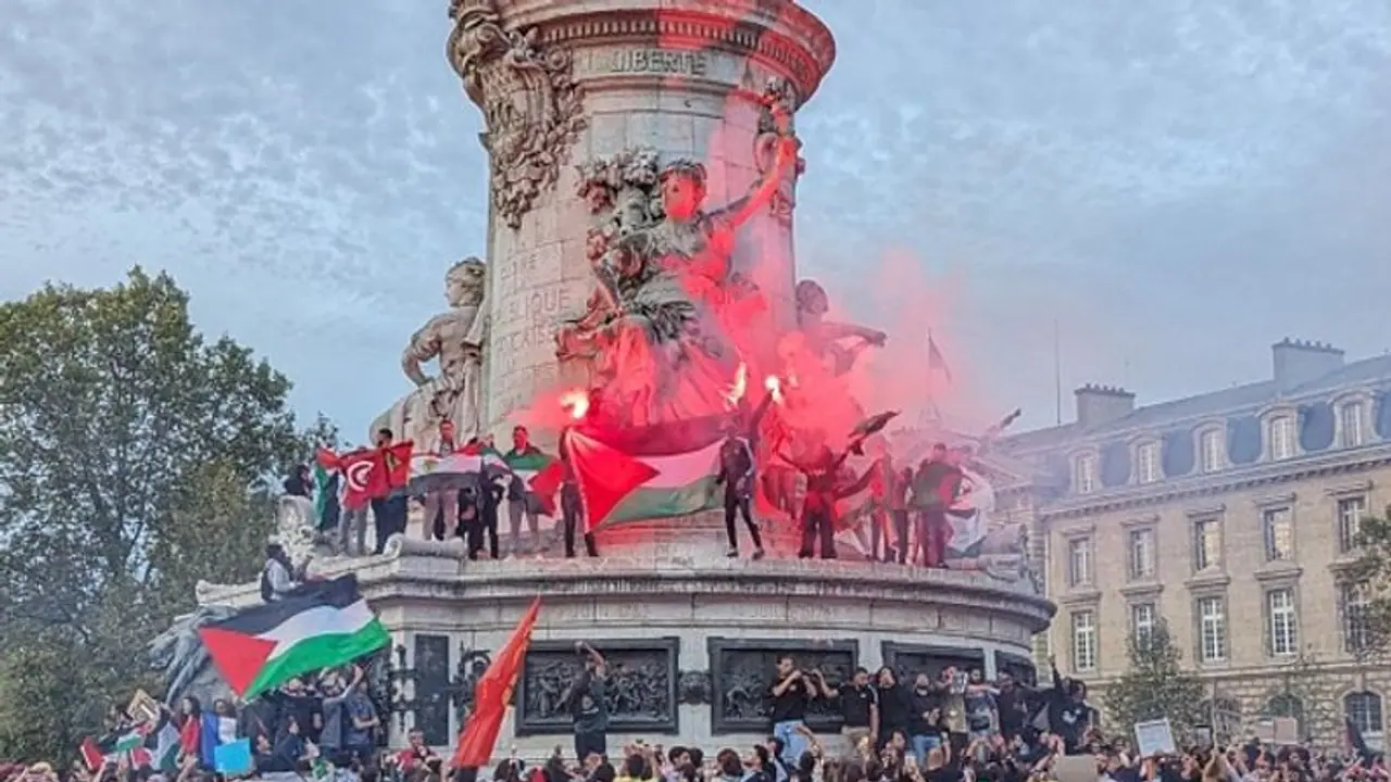 Israel Hamas war: Pro Palestinian rally ban in France sparks defiant protests, clashes with police (WATCH) Israel Hamas war: Pro Palestinian rally ban in France sparks defiant protests, clashes with police (WATCH)