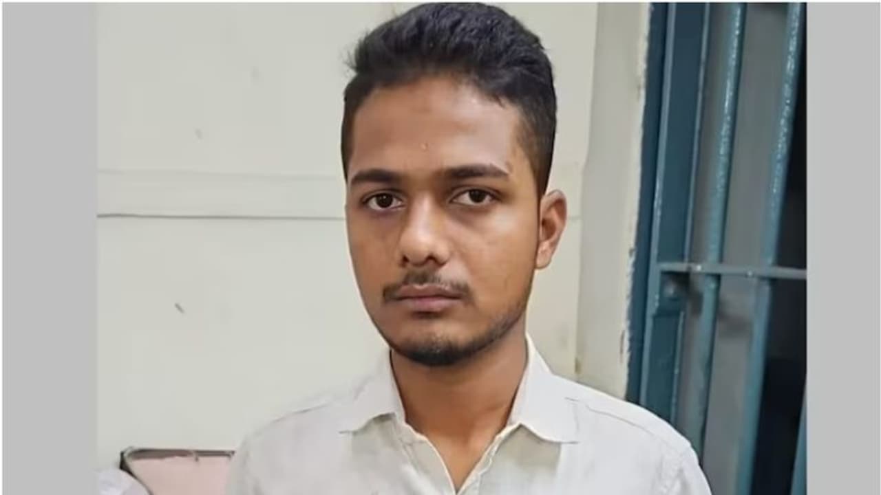 പലസ്തീനെ പിന്തുണച്ച് വാട്സ് ആപ് സ്റ്റാറ്റസ്, കർണാടകയിൽ യുവാവ് പിടിയിൽ 