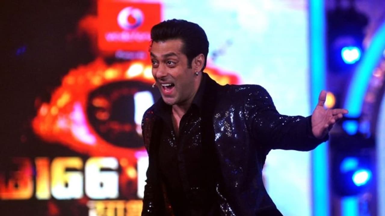 അവസാന ചിത്രത്തിന്റെ ലാഭത്തേക്കാള് അഞ്ച് മടങ്ങ്! 'ബിഗ് ബോസ് 17' ല് സല്മാന് ഖാന് വാങ്ങുന്ന പ്രതിഫലം അവസാന ചിത്രത്തിന്റെ ലാഭത്തേക്കാള് അഞ്ച് മടങ്ങ്! 'ബിഗ് ബോസ് 17' ല് സല്മാന് ഖാന് വാങ്ങുന്ന പ്രതിഫലം