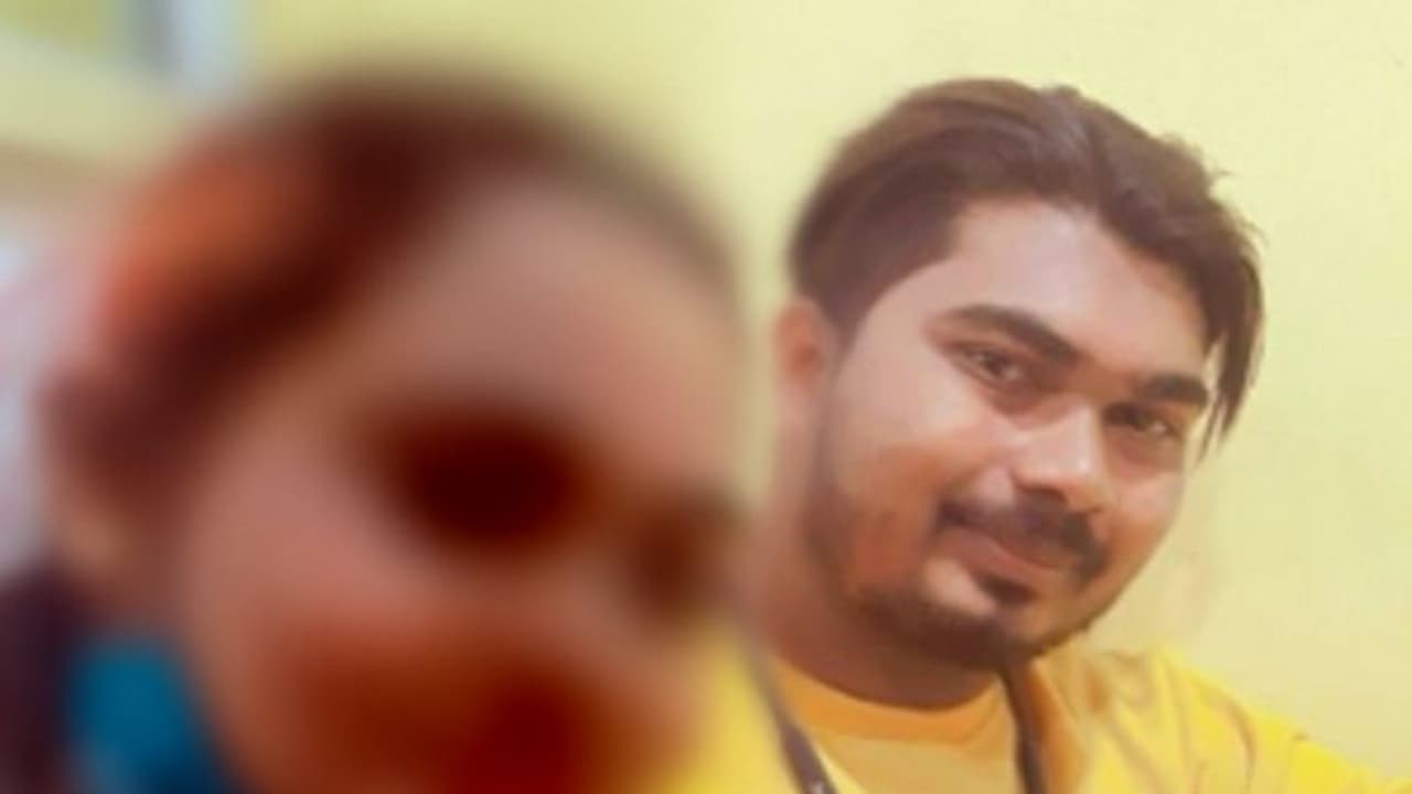 Uttara Kannada: ಮೊದಲ ಪತ್ನಿಯಿದ್ದರೂ ಎರಡನೇಯವಳ ಜತೆ ಸಂಸಾರ ಮಾಡುತ್ತಿದ್ದ ಭೂಪ! Uttara Kannada: ಮೊದಲ ಪತ್ನಿಯಿದ್ದರೂ ಎರಡನೇಯವಳ ಜತೆ ಸಂಸಾರ ಮಾಡುತ್ತಿದ್ದ ಭೂಪ!