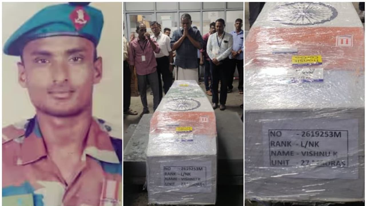നൊമ്പരമായി വിഷ്ണു; രാജസ്ഥാനിൽ പാമ്പുകടിയേറ്റ് മരിച്ച സൈനികന്റെ മൃതദേഹം കേരളത്തില് എത്തിച്ചു നൊമ്പരമായി വിഷ്ണു; രാജസ്ഥാനിൽ പാമ്പുകടിയേറ്റ് മരിച്ച സൈനികന്റെ മൃതദേഹം കേരളത്തില് എത്തിച്ചു