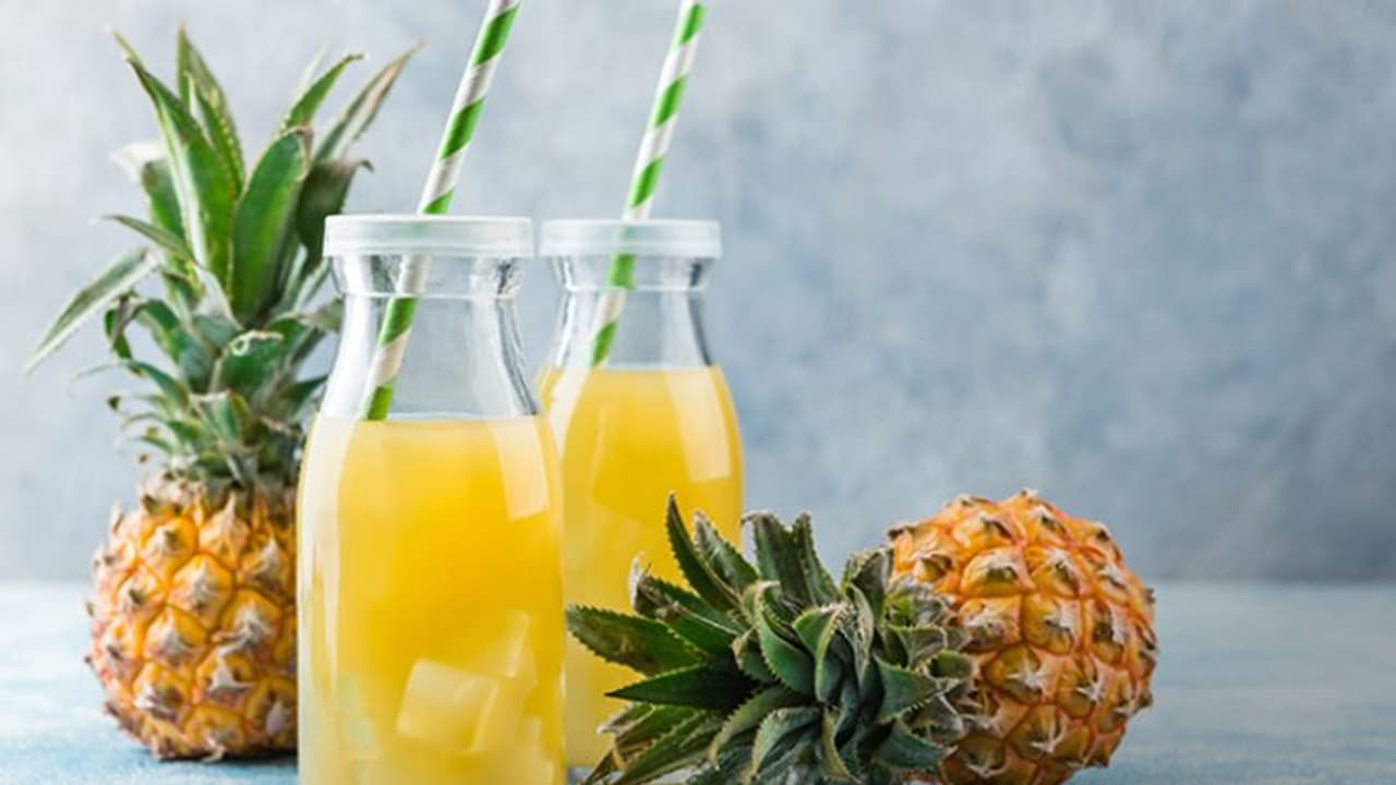 പതിവായി പൈനാപ്പിള് ജ്യൂസ് കുടിക്കുന്നത് നല്ലതാണോ? നിങ്ങള് അറിയേണ്ടത്... പതിവായി പൈനാപ്പിള് ജ്യൂസ് കുടിക്കുന്നത് നല്ലതാണോ? നിങ്ങള് അറിയേണ്ടത്...
