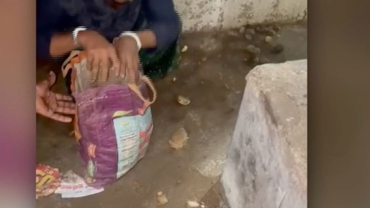 ഇരുട്ടിവെളുത്താൽ ചാലിശ്ശേരിയിലെ വീടുകളിൽ അടക്കകൾ കാണില്ല! മാടനും മറുതയുമല്ല, ബിഗ് ഷോപ്പറുമായി കള്ളൻ ഹാജർ! ഇരുട്ടിവെളുത്താൽ ചാലിശ്ശേരിയിലെ വീടുകളിൽ അടക്കകൾ കാണില്ല! മാടനും മറുതയുമല്ല, ബിഗ് ഷോപ്പറുമായി കള്ളൻ ഹാജർ!