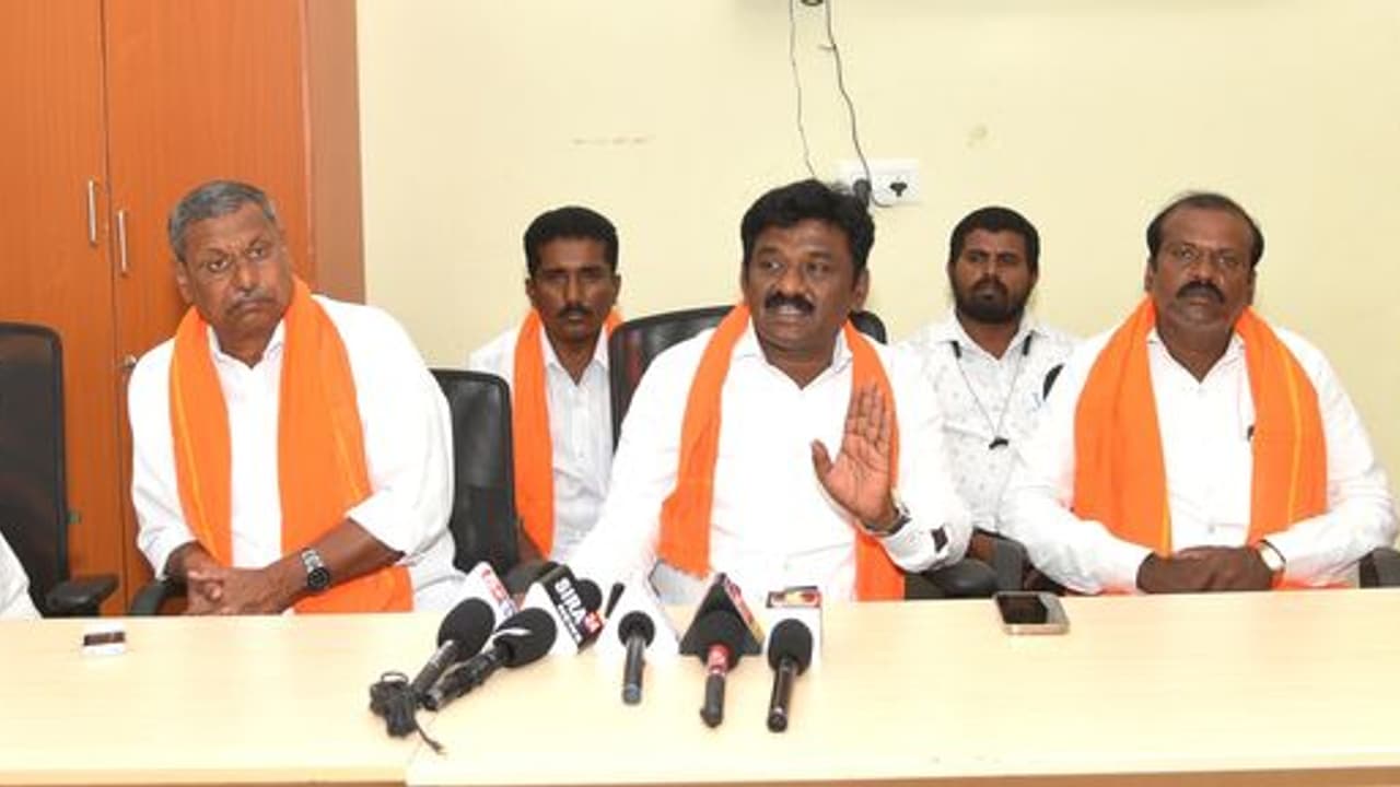 ಸರ್ಕಾರ ರೈತರಿಗೆ ಸಮರ್ಪಕ ವಿದ್ಯುತ್ ನೀಡದೆ ದ್ರೋಹ : ಚಿದಾನಂದ್ ಎಂ.ಗೌಡ ಸರ್ಕಾರ ರೈತರಿಗೆ ಸಮರ್ಪಕ ವಿದ್ಯುತ್ ನೀಡದೆ ದ್ರೋಹ : ಚಿದಾನಂದ್ ಎಂ.ಗೌಡ