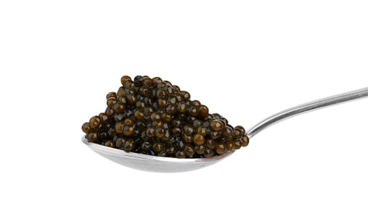 ലോകത്തിലെ ഏറ്റവും ചിലവേറിയ ആഡംബര ഭക്ഷണങ്ങളിലൊന്ന് ഒരു മത്സ്യത്തിന്‍റെ മുട്ടയാണ് ! വില 30 ഗ്രാമിന് 18,000 രൂപ 