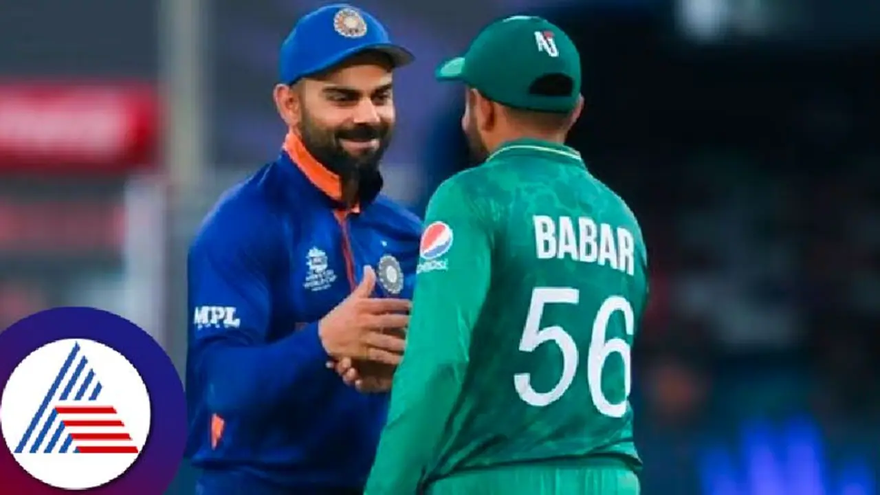 ಇಂದು ಭಾರತ ಪಾಕಿಸ್ತಾನ ಹೈವೋಲ್ಟೇಜ್ ಕದನ ; ಆಂಜನೇಯಗೆ ಬೆಳ್ಳಿ ಗದೆ ನೀಡಿ ಕ್ರೀಡಾಭಿನಿಗಳಿಂದ ವಿಶೇಷ ಪೂಜೆ ಇಂದು ಭಾರತ ಪಾಕಿಸ್ತಾನ ಹೈವೋಲ್ಟೇಜ್ ಕದನ ; ಆಂಜನೇಯಗೆ ಬೆಳ್ಳಿ ಗದೆ ನೀಡಿ ಕ್ರೀಡಾಭಿನಿಗಳಿಂದ ವಿಶೇಷ ಪೂಜೆ