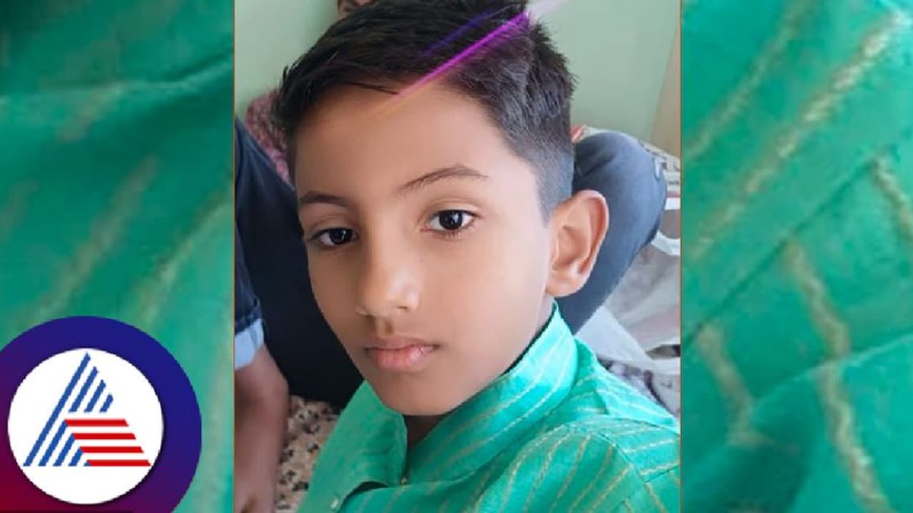 ಧಾರವಾಡ: ಬಸ್ ಡಿಕ್ಕಿ ಹೊಡೆದು ಅಪಘಾತ; ಬಾಲಕ ಸಾವು ಧಾರವಾಡ: ಬಸ್ ಡಿಕ್ಕಿ ಹೊಡೆದು ಅಪಘಾತ; ಬಾಲಕ ಸಾವು