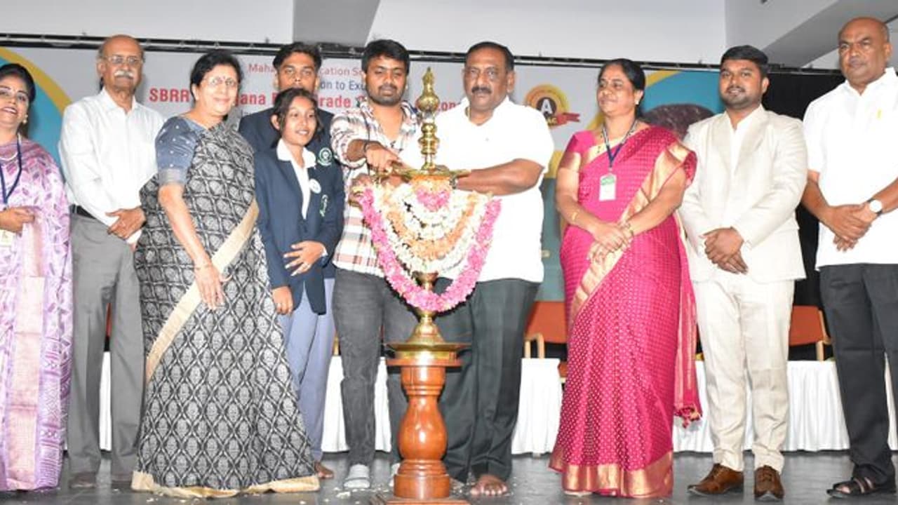 ಹಾಳಾಗಿರುವ ರಾಜಕೀಯ ವ್ಯವಸ್ಥೆ ಸರಿಪಡಿಸಿ : ಕೆ. ಹರೀಶ್ಗೌಡ ಹಾಳಾಗಿರುವ ರಾಜಕೀಯ ವ್ಯವಸ್ಥೆ ಸರಿಪಡಿಸಿ : ಕೆ. ಹರೀಶ್ಗೌಡ