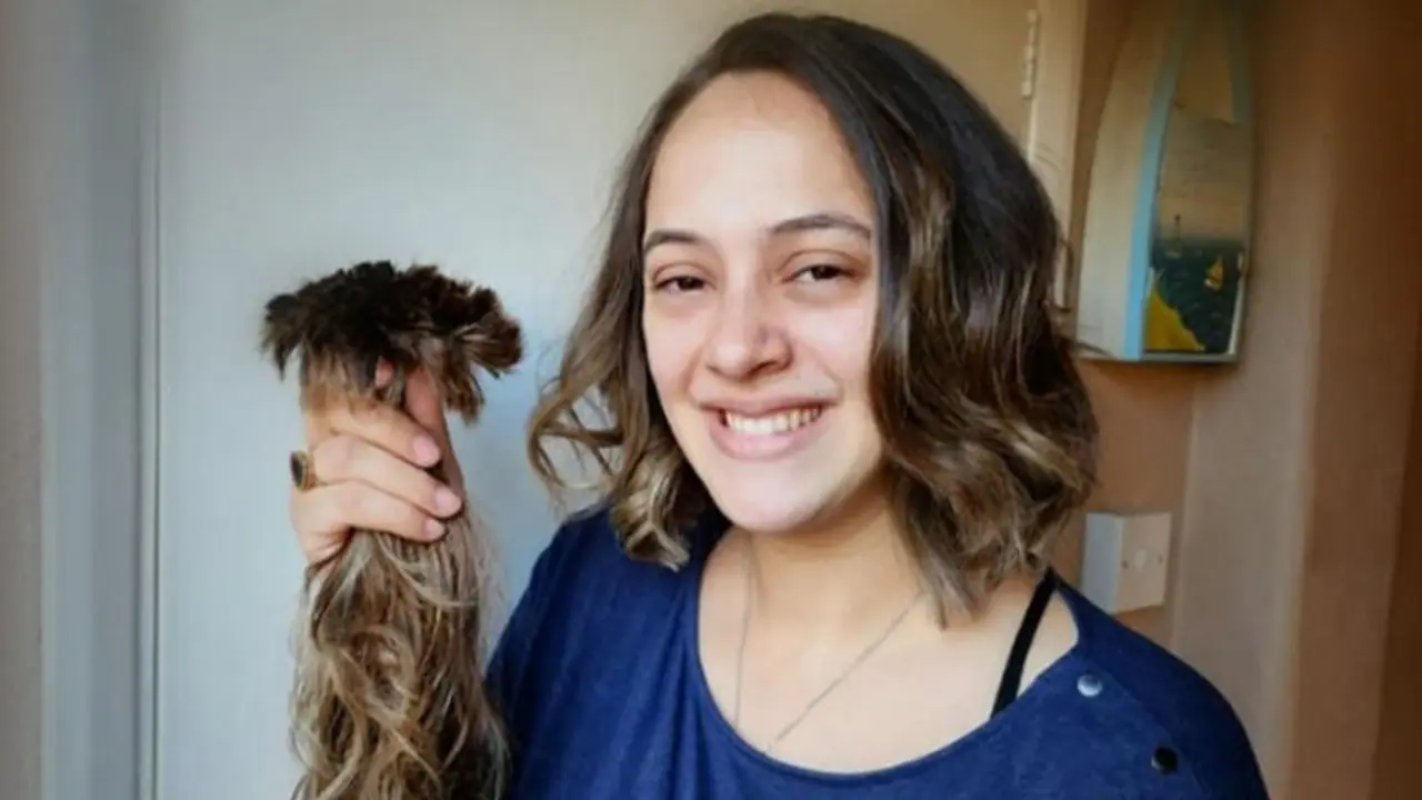 Yuvraj Singh's wife actress Hazel Keech shares story on postpartum hair loss; donates hair for cancer patients Yuvraj Singh's wife actress Hazel Keech shares story on postpartum hair loss; donates hair for cancer patients