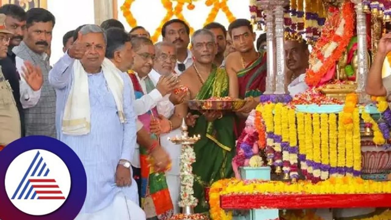 ನಾಡಿನ ಕಲೆ, ಸಂಸ್ಕೃತಿಯನ್ನ ದಸರಾ ಮೂಲಕ ಜಗತ್ತಿಗೆ ತಿಳಿಸುವ ಕಾರ್ಯ ನಮ್ಮ ಸರ್ಕಾರ ಮಾಡುತ್ತೆ: ಸಿದ್ದರಾಮಯ್ಯ 