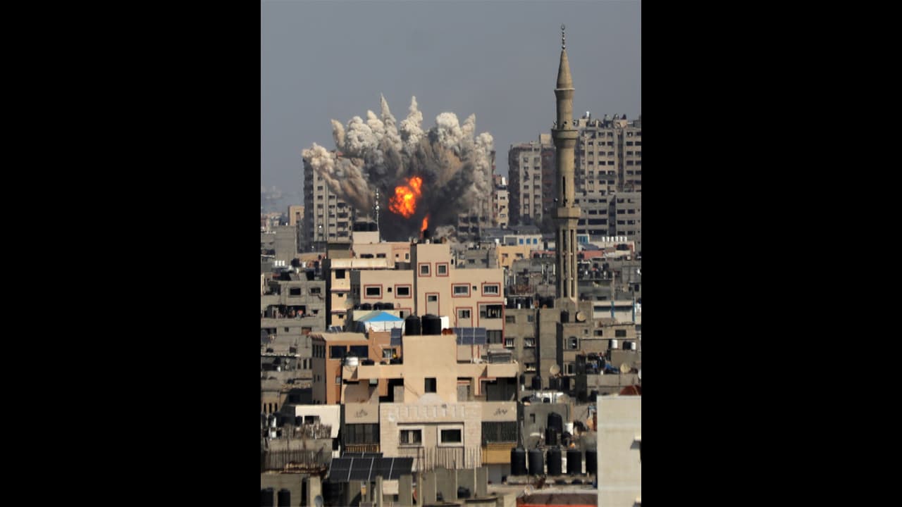 ഇസ്രയേൽ ഹമാസ് യുദ്ധം; മരണം 7000 കടന്നു, വെടിനിർത്തൽ വേണമെന്ന് യൂറോപ്യൻ യൂണിയൻ ഇസ്രയേൽ ഹമാസ് യുദ്ധം; മരണം 7000 കടന്നു, വെടിനിർത്തൽ വേണമെന്ന് യൂറോപ്യൻ യൂണിയൻ