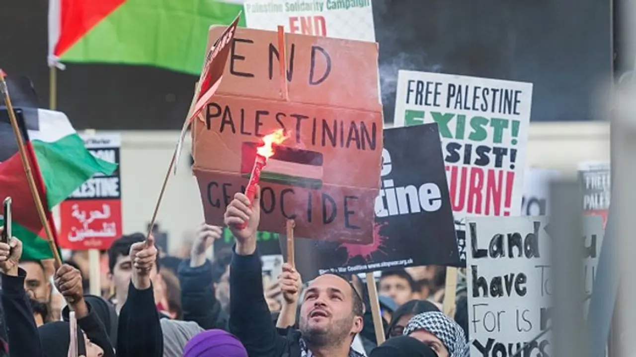 Amid Israel Hamas war, video of frustrated UK citizens beating up pro Palestinian supporters goes viral
