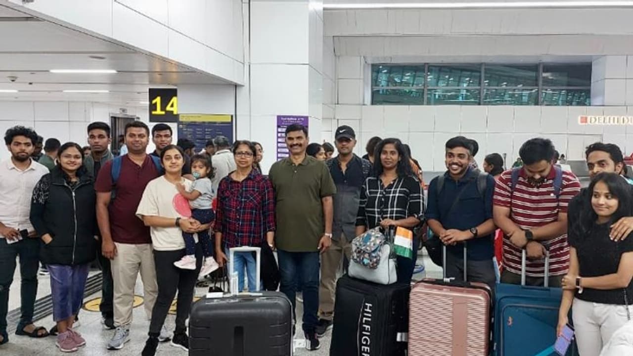 ഓപ്പറേഷന് അജയ്: ഇസ്രയേലില് നിന്ന് 26 മലയാളികള് കൂടി കൊച്ചിയിലെത്തി ഓപ്പറേഷന് അജയ്: ഇസ്രയേലില് നിന്ന് 26 മലയാളികള് കൂടി കൊച്ചിയിലെത്തി