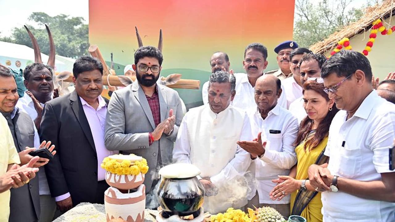 ದೇಶದಲ್ಲಿ ಮೂರನೇ ಒಂದು ಭಾಗ ಆಹಾರ ವ್ಯರ್ಥವಾಗುತ್ತಿದೆ: ಸಚಿವ ಕೆ.ಎಚ್.ಮುನಿಯಪ್ಪ ದೇಶದಲ್ಲಿ ಮೂರನೇ ಒಂದು ಭಾಗ ಆಹಾರ ವ್ಯರ್ಥವಾಗುತ್ತಿದೆ: ಸಚಿವ ಕೆ.ಎಚ್.ಮುನಿಯಪ್ಪ